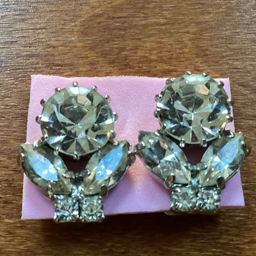 Vintage Clip On Earrings